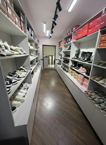 Срочно! Продаётся комплект качественной торговой мебели, идеально at lalafo.kg Срочно! Продаётся комплект качественной торговой мебели, идеально