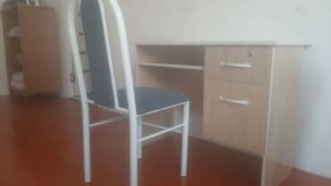 детскую парту со стульчиком: Парта жана отургуч комплекти, Жаңы, түсү - Күрөң — 1