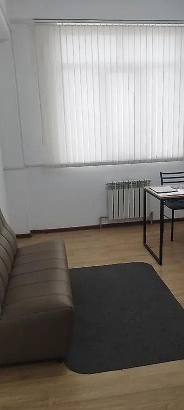 здаю офис: Осмонкула Сдается в аренду офиссоф,3этажесть мебель — 5