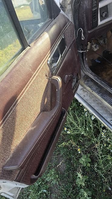 расширители: Jeep Cherokee: 1990 г., 4 л, Механика, Бензин, Внедорожник — 4