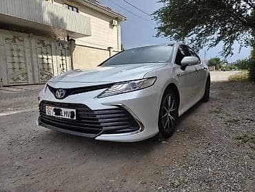 prius v: Toyota Camry: 2022 г., 2.5 л, Вариатор, Гибрид, Седан — 2