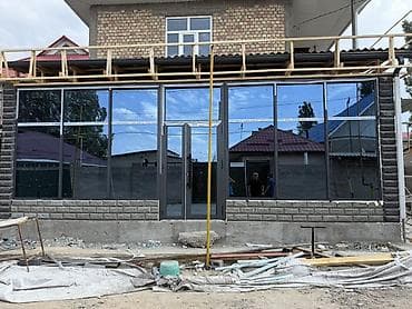 Услуги по строительству и ремонту: Алюминиевое окно на заказ, Тип окна: Панорамные, Декоративные особенности: Фрамуга, Платная установка, Без рассрочки — 7