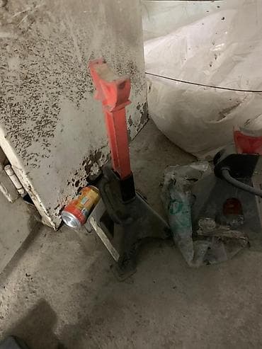 Автосервисное оборудование: Шиномонтажный стенд с комплектом аксессуаров срочно продаю 2 комплект — 3