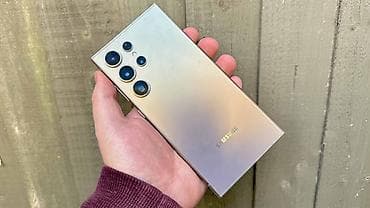 спутниковое интернет: Samsung Galaxy S24 Ultra, Б/у, 512 ГБ, цвет - Золотой, 1 SIM — 1