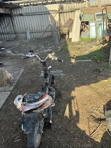Скутер (рама и узлы) под восстановление или на запчасти. Основные at lalafo.kg Скутер (рама и узлы) под восстановление или на запчасти. Основные