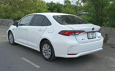corolla: Toyota Corolla: 2019 г., 1.8 л, Автомат, Гибрид, Седан — 5