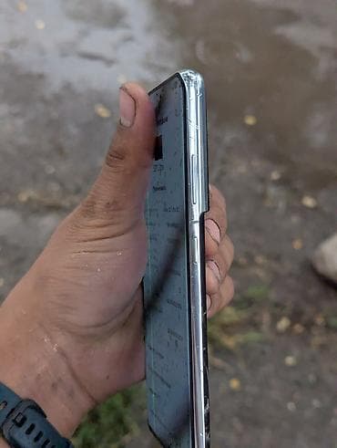сансук: Samsung Galaxy S21 Ultra 5G, Б/у, 256 ГБ, цвет - Серебристый, 2 SIM, eSIM — 8