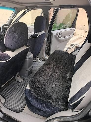 Mazda Tribute: 2002 г., Кроссовер