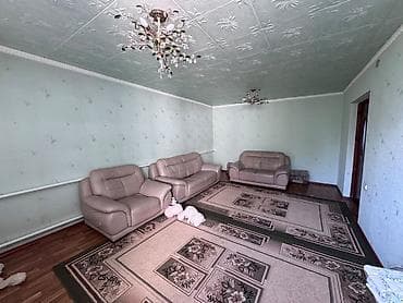 Недвижимость: Продаётся двухэтажный жилой дом с закрытым двором и капитальным — 10
