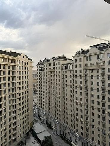 Батирлер: 3 бөлмө, Кыймылсыз мүлк агенттиги, Жаныбарлары жок, 6 айдан баштап, Эмереги менен — 1