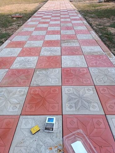 плитка напольная: Тротуарная плитка различных форм и цветов, подходящая для мощения — 3