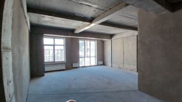 продаю одну комнатную квартиру: 3 комнаты, 137 м², Элитка, 10 этаж, ПСО (под самоотделку) — 5