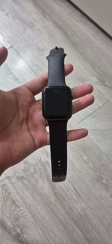 Apple Watch Series 5 44мм Хорошее состояние 🔥 Небольшая царапина на