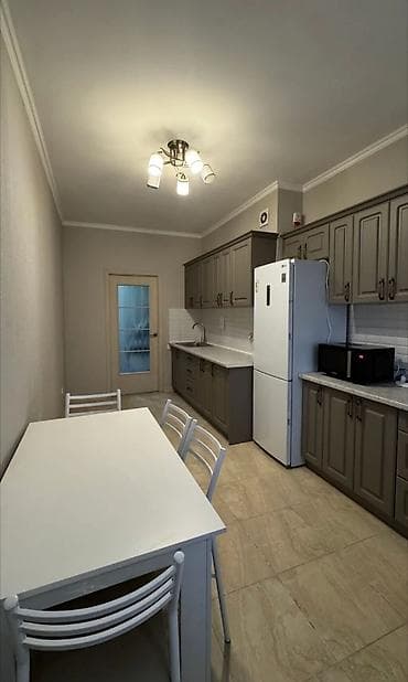 osh flat: Здаётся 2 комнатная квартира 65 м2. Льва Толстого/Тыныстанова. Рядом — 7