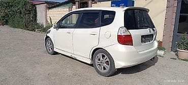 forester 2003: Honda Fit: 2003 г., 1.3 л, Вариатор, Хэтчбэк — 3