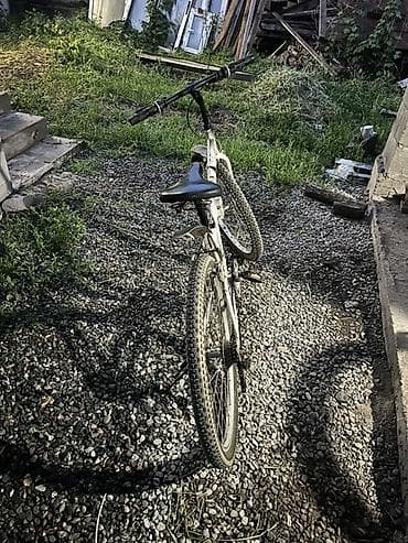 велик складной: Городской складной велосипед, белый цвет. Характеристики: - Складная — 3
