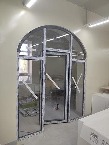 glass: Арочное остекление с дверью из ПВХ-профиля - Комплект: арочное — 1