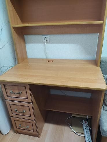study table: Компьютерный стол, С полками — 3