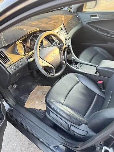 Hyundai Sonata: 2011 г., 2 л, Автомат, Газ, Седан — 9