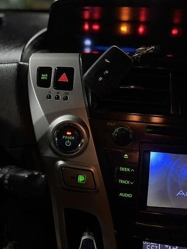 тайота прус: Toyota Prius V: 2012 г., 1.8 л, Вариатор, Гибрид, Универсал — 7