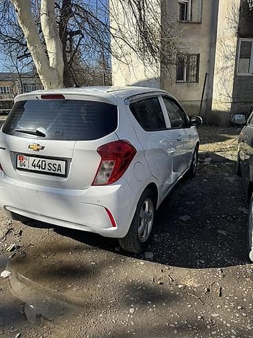 Продажа авто: Chevrolet Spark: 2021 г., 1 л, Вариатор, Бензин, Хэтчбэк — 2