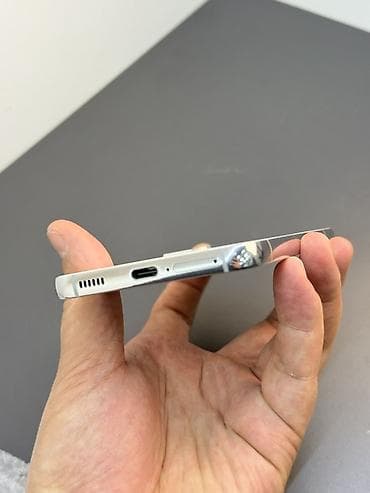 планшет бу бишкек: Samsung Galaxy S22, Колдонулган, 128 ГБ, түсү - Ак, 2 SIM — 8