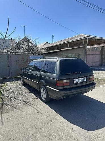 Volkswagen Passat Variant: 1988 г., 1.8 л, Механика, Бензин, Универсал