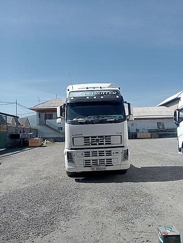 toyota surf 2 7: Тягач, Volvo, Без прицепа — 1