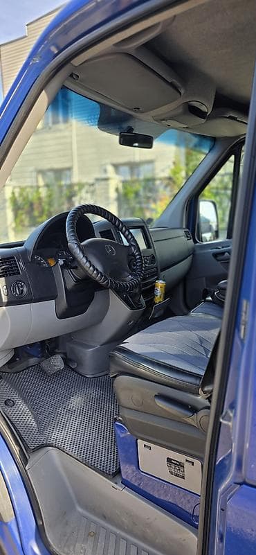 заднее стекло на спринтер: Mercedes-Benz Спринтер: 2007 г., 2.2 л, Автомат, Дизель, Фургон — 9