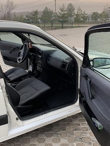 Volkswagen Passat Variant: 1991 г., Универсал — 8