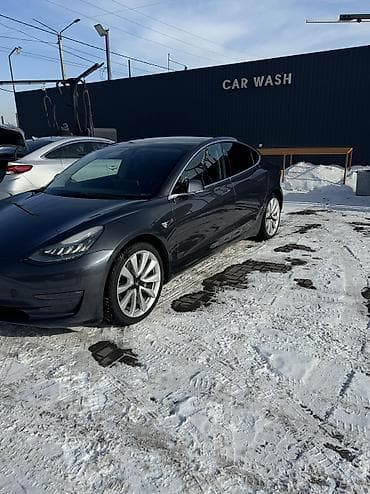 Tesla Model 3: 2018 г., Автомат, Электромобиль, Седан