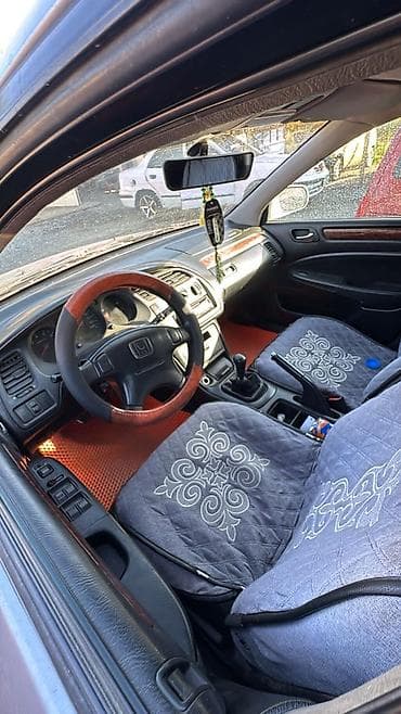 Транспорт: Honda Accord: 2002 г., 1.8 л, Механика, Бензин, Седан — 2