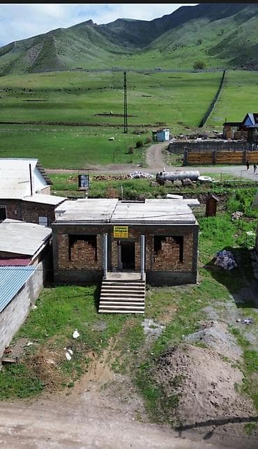 кызыл таш: Продаётся недостроенный одноэтажный кирпичный дом с плоской крышей из — 4