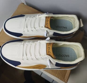 Мужские кроссовки, 42, Новый, цвет - Белый, Самовывоз, Платная доставка