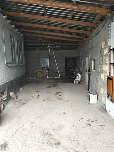 распродажа гаража: Продаётся дом в селе Будённовка с участком 18 соток.Помимо дома — 5