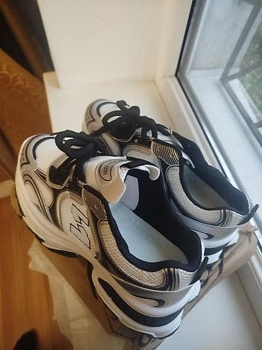 osiris d3: 40-размер. Толстая подошва которая увеличивает рост при ношении на 3-5 — 6