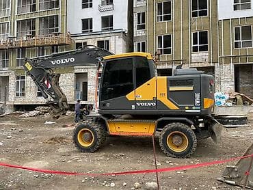 kia rio 2019: Экскаватор, Volvo, Колесный — 2