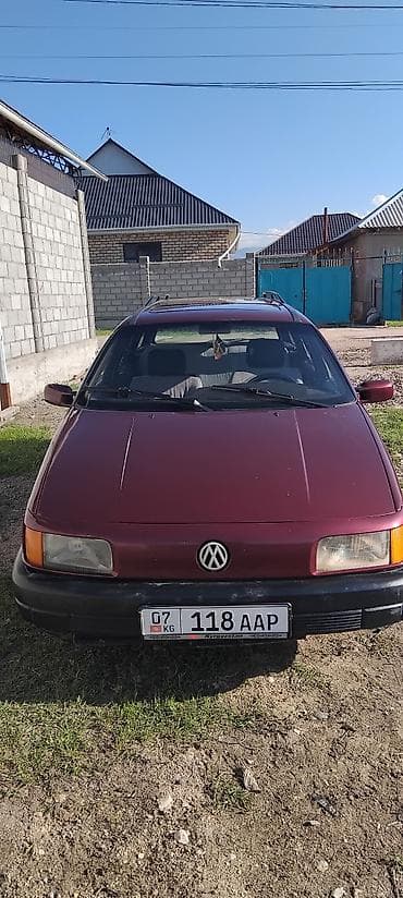 Продажа авто: Volkswagen Passat: 1993 г., Механика, Бензин, Универсал — 4