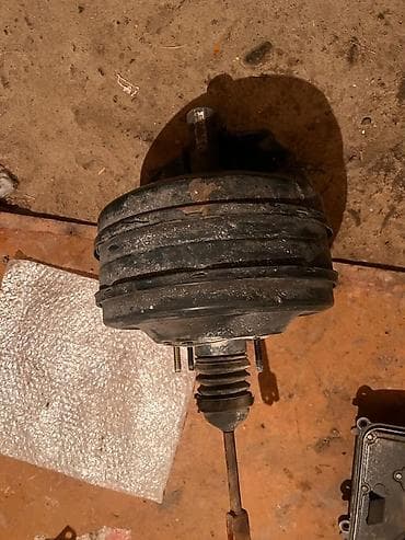 Тормозные системы: Автозапчасти от Toyota land cruiser prado 120 (по фото — детали салона — 3