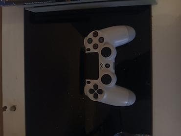 пле: Игровой комплект для PS4. Состав: - Консоль PlayStation 4 (корпус — 2