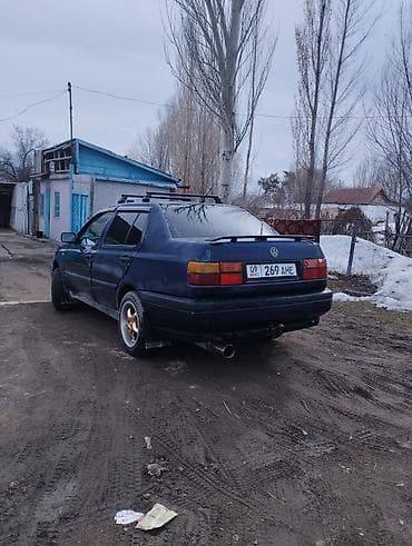 ауди авто: Volkswagen Vento: 1994 г., 2 л, Ручные, Седан — 5