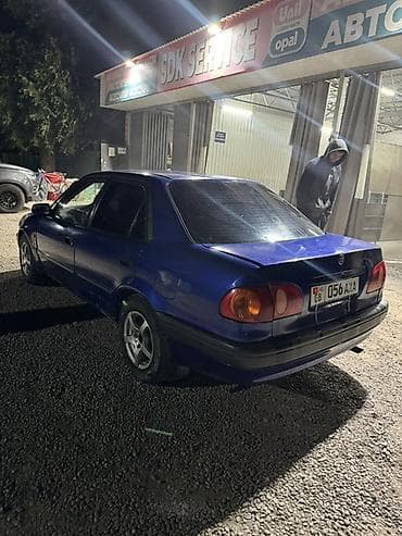 ux lexus: Toyota Corolla: 1998 г., Механика, Седан — 3