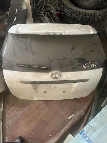 подлокотник тойота виш: Крышка багажника Toyota, 2003 г., Аналог — 1