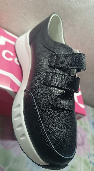 кроссовки кеды: Женские кроссовки-слипоны на липучках. Размер 38. - Верх: черный — 2