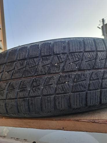65: Зимние шины Bridgestone Icepartner, без шипов. Размер: 215/65 R16 — 4