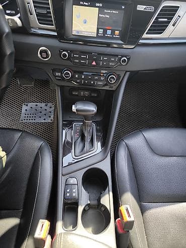 smart plus: Kia Niro: 2018 г., 1.6 л, Робот, Гибрид, Кроссовер — 9