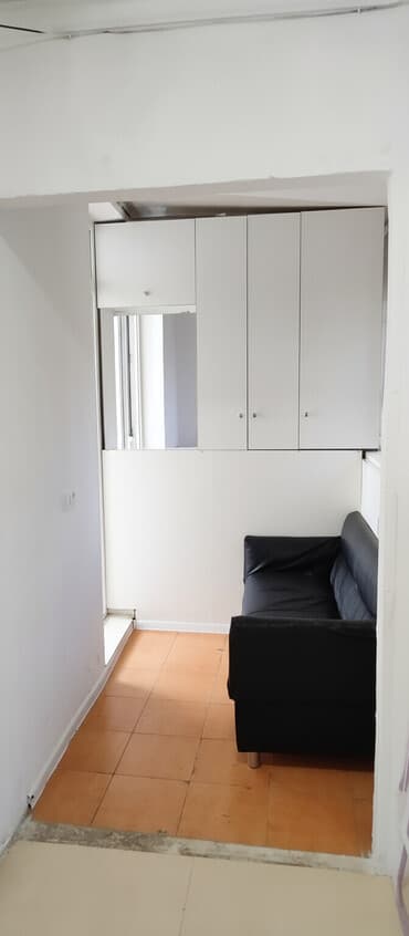 обмен с вашей доплатой: Арендага сулуулук салондун ичинен массаж кабинет берилет, ичинде чоң — 2