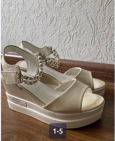 обувь ручной работы бишкек: Продаю босоножки 1100сом.Очень красивые и удобныеНаходится в 3 мкр — 1