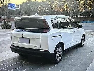 e53 4 8: Microcar : 2023 г., 0.1 л, Автомат, Электромобиль, Минивэн — 4