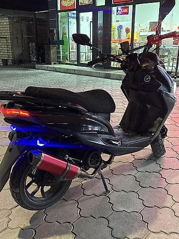 Макси-скутер Yamaha, 150 куб. см, Бензин, Новый